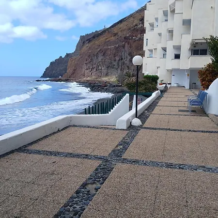 Apartamentos Playa Chica / Playa Las Gaviotas-3