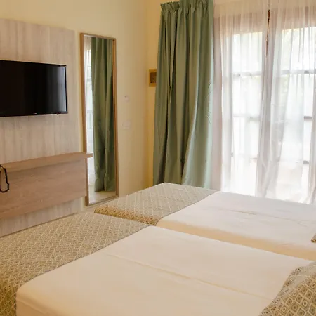 Klayman Olivina Aparthotel-2