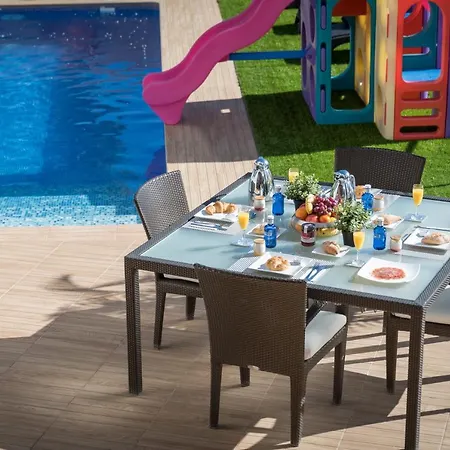 Villa With Sea Views, Pool, Spa, Gym, Cinema & Proaudio - Homeforguest-2