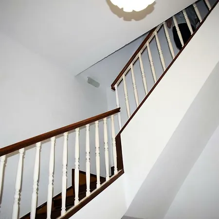 3Br Townhouse In The Heart Of Santa Cruz - Next To La Paz Tram Stop-3
