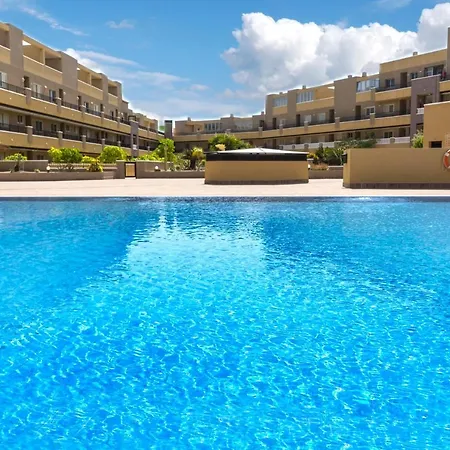 La Perla Beach Apt With Pool-2