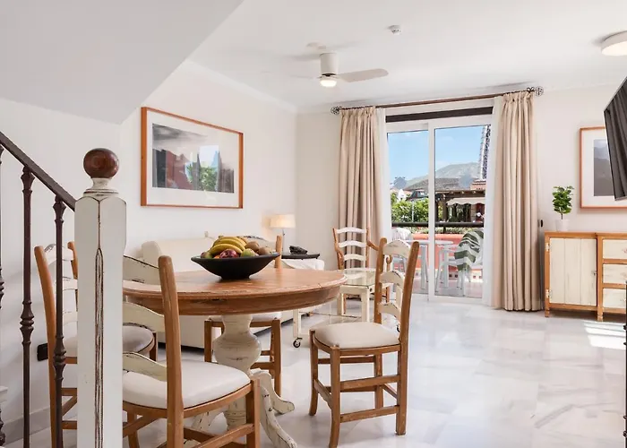 Parque Santiago V Official Aparthotel Playa de las Americas 