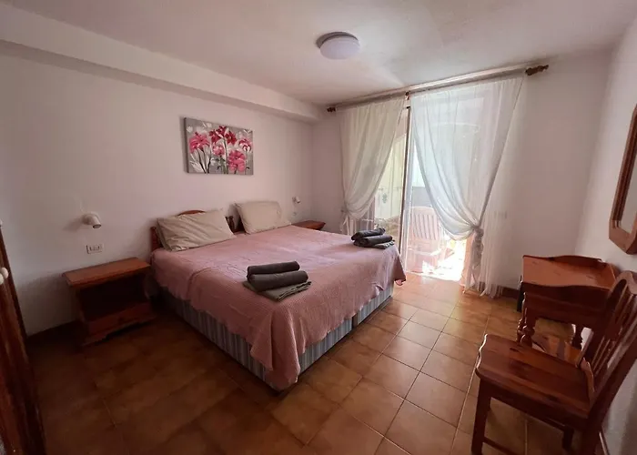 Villas And Apartments In A Popular Complex Playa de las Americas 