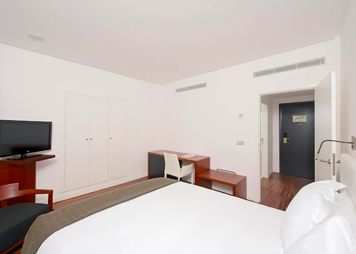 Santa Cruz de Tenerife Hotels With Pool near Rambla de Santa Cruz