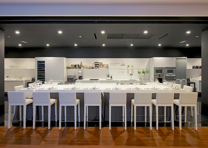 Santa Cruz de Tenerife Hotels With Pool