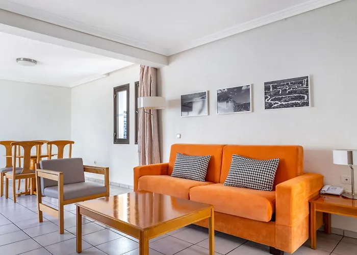 Hoteles cerca de Fuente de luz y música