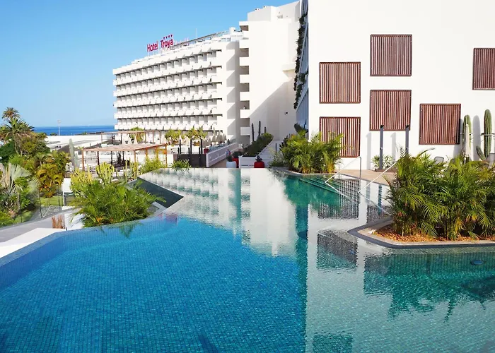 Kids Friendly Hotels in Playa de las Americas (Tenerife)