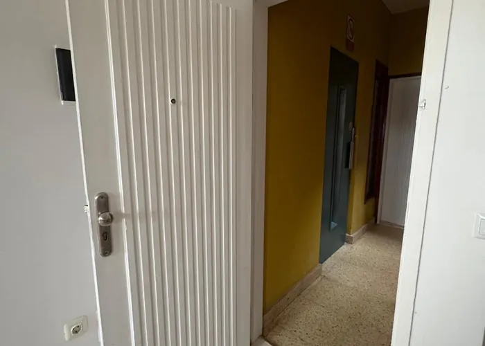 Edificio Sierra, número 35 Los Cristianos  admite animales