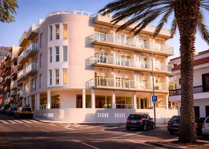 Pet friendly Costa Adeje Apartment, Sea View, 2 Bathrooms, Near Siam Park