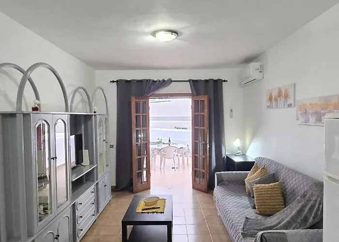 Los Cristianos Apartment, 1 Bedroom Wifi Free & Big Terrace