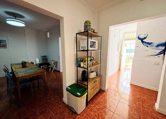 Hostel Banana Surf House Los Cristianos 